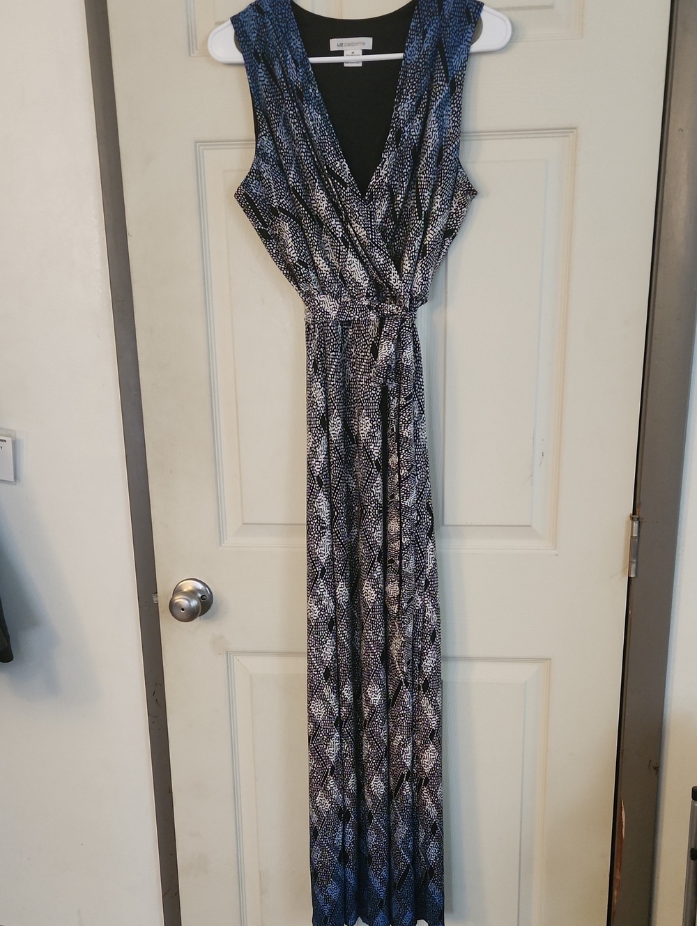 Liz Claiborne Black and Blue Printed Sleeveless Maxi Dress